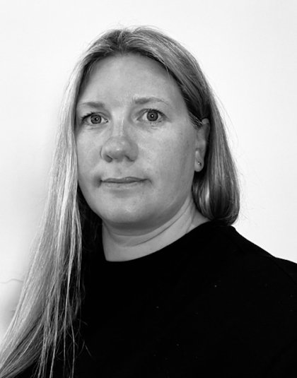 Photograph of Laura Geals in black and white